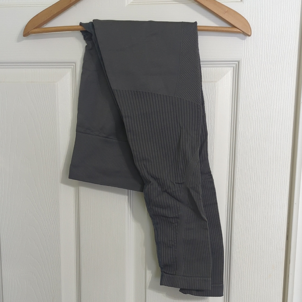 ZYIA Women's Charcoal Leggings